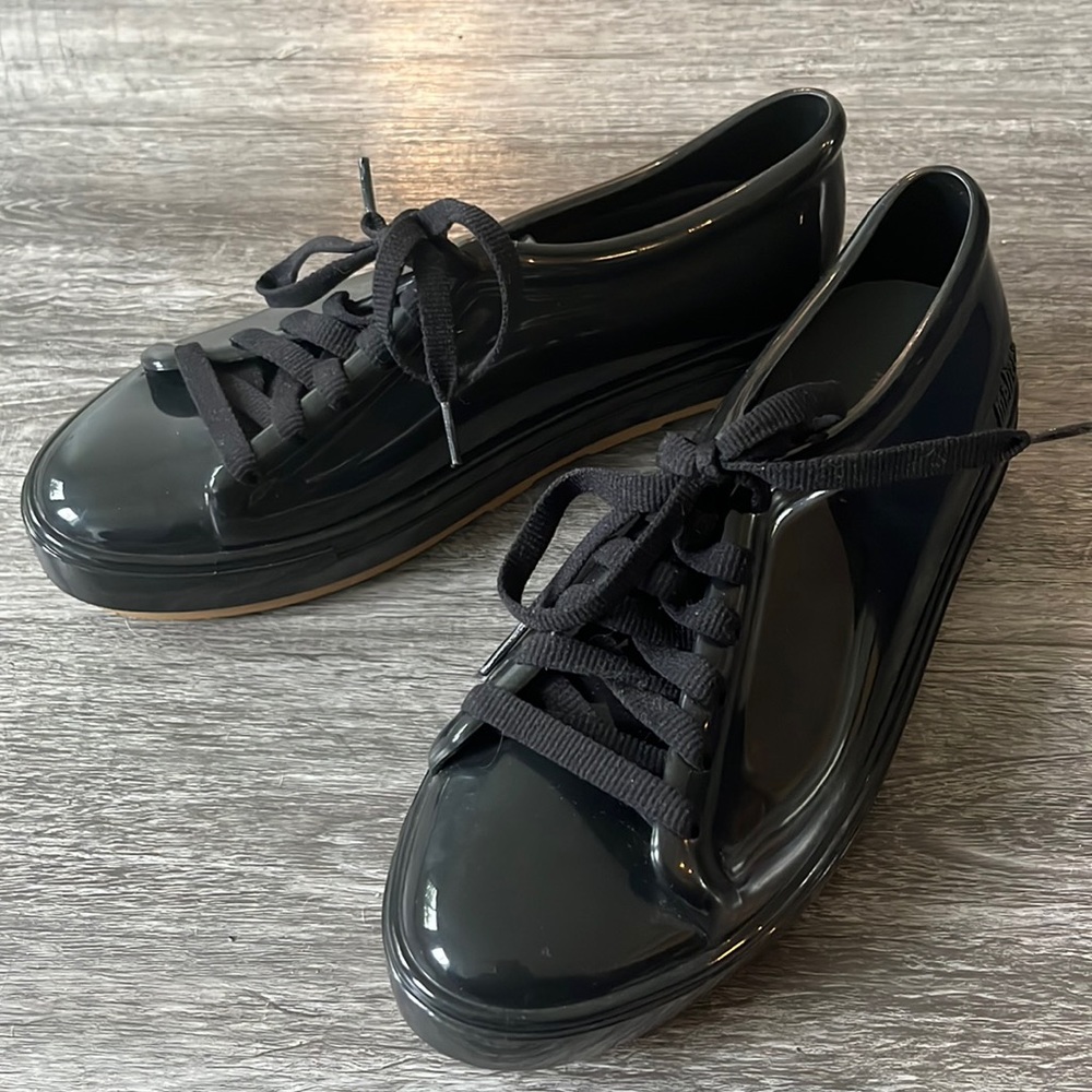 Size 7 Melissa Lace Up Shoes